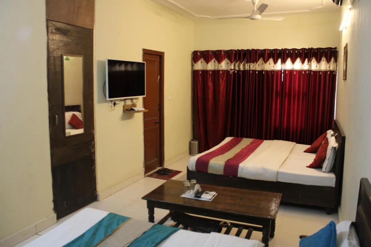 Hotel The Diamond Ring Chandigarh
