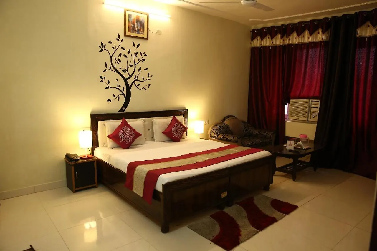 **  Hotel The Diamond Ring Chandigarh India
