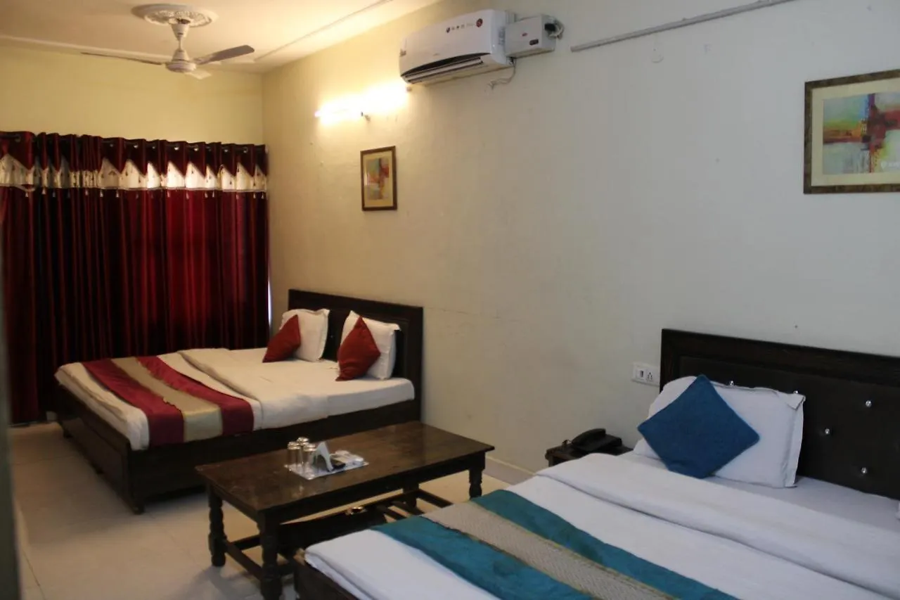Hotel The Diamond Ring Chandigarh
