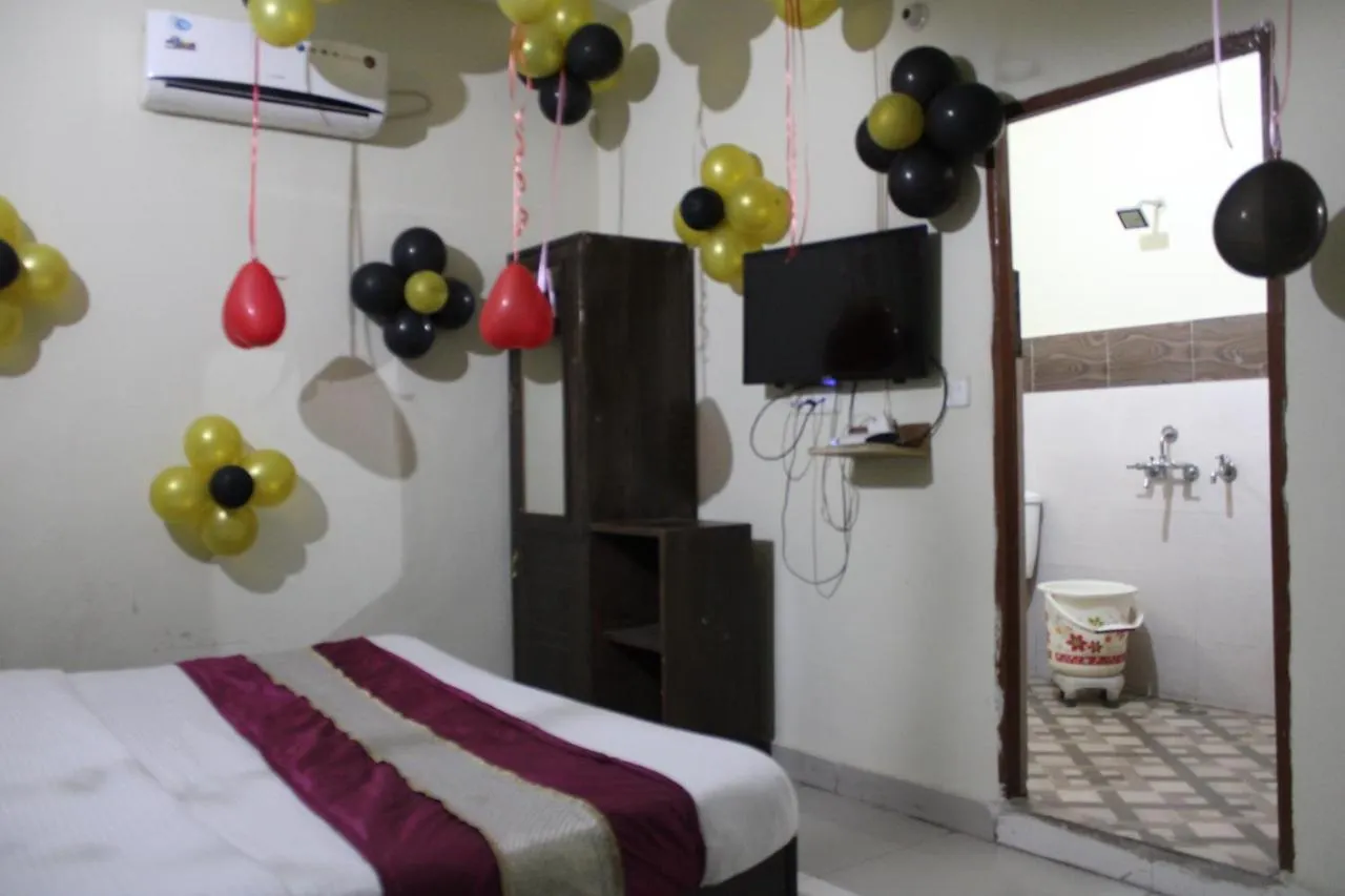 Hotel The Diamond Ring Chandigarh India