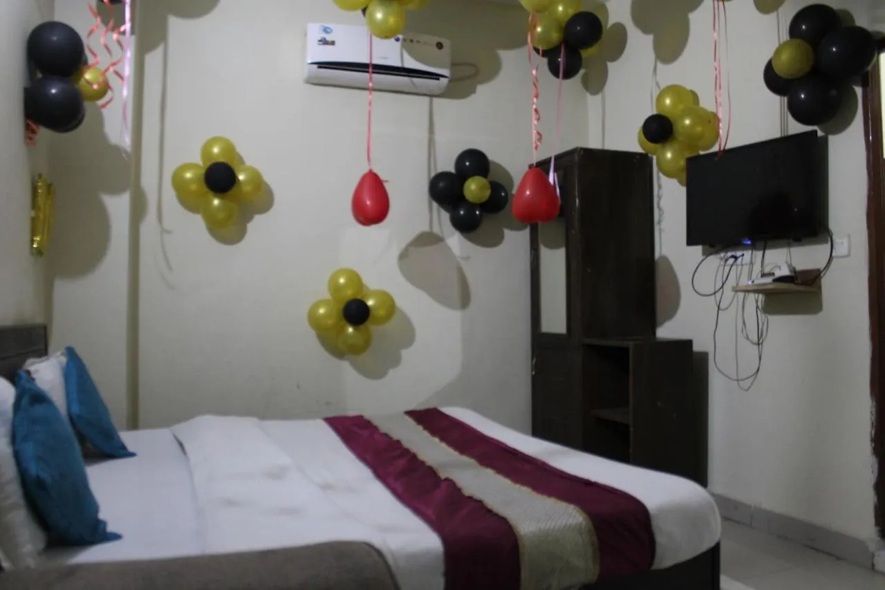 **  Hotel The Diamond Ring Chandigarh India